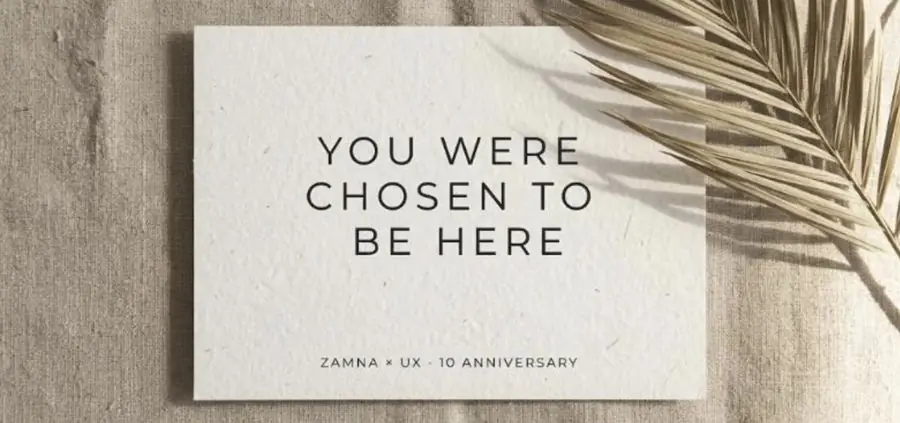 Tarjeta «You were chosen to be here» sobre lino