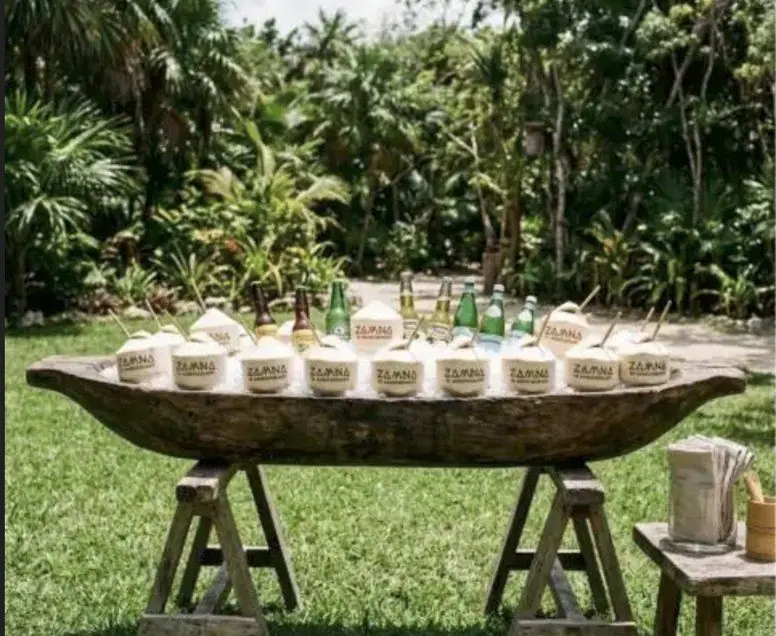 Cocos ZAMNA en canoa